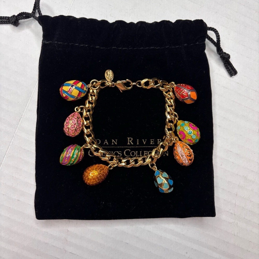 JOAN RIVERS Classics Vintage Gold-Tone Charm Bracelet
